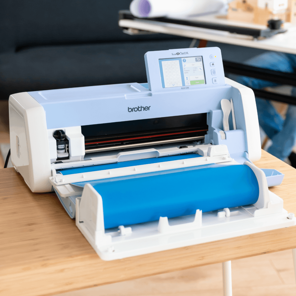 BH2EfSmRYmpm0YG57q1d_ScanNCut-SDX1200-Fabric-Pattern-Cutting-Machine-Die-Cutting-Machine-for-Crafts-YV-HK-brother-2_0bfd0920-bede-43b2-a36b-12963ae69dbb.png