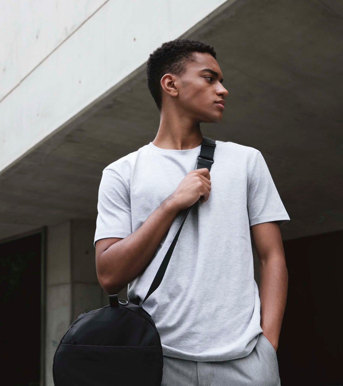 Notabag_Duffel_Black_stylish_sporty_bag.jpg
