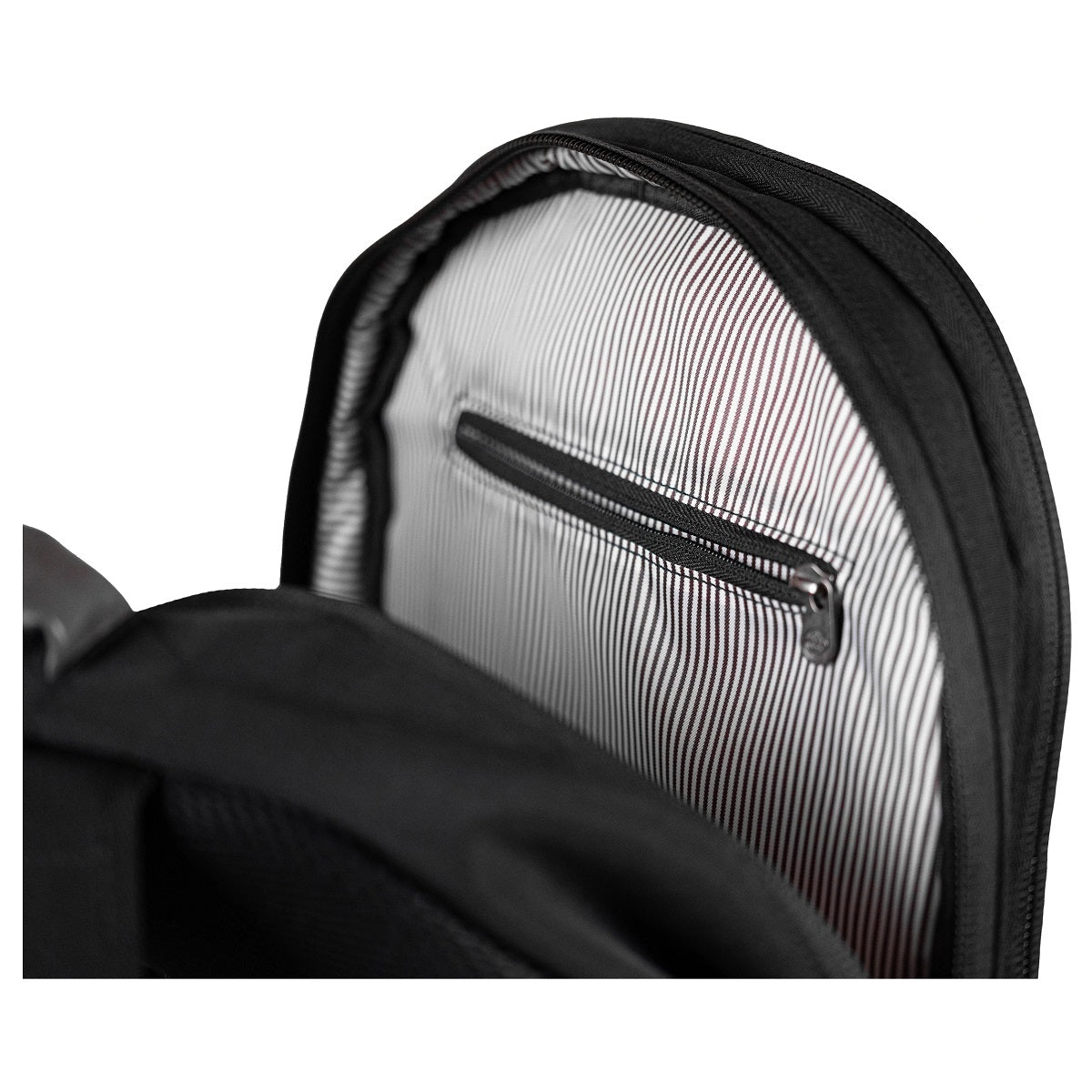 PKG_DURHAM_commuter_backpack_black_grey_wallet_zip_pocket.jpg
