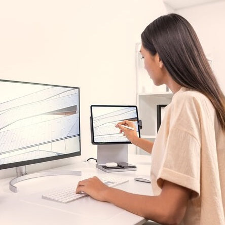 Kensington-iPad-studiodock-docking-station-workplace-enhancement_8b6c8b5f-4f74-472c-9cd7-9186020fd46d.jpg