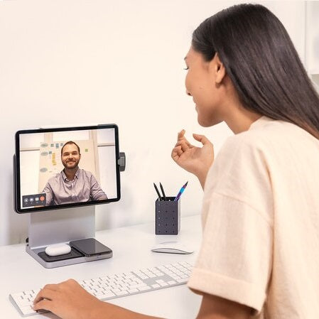 Kensington-studiodock-docking-station-workplace-iPad-Pro-connectivity-extension_0c80f008-a62d-4a4a-bcfa-c006355f777f.jpg