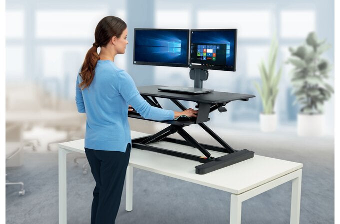 Kensington_Smartfit_Sit_stand_desk_fits_body_heights.jpg
