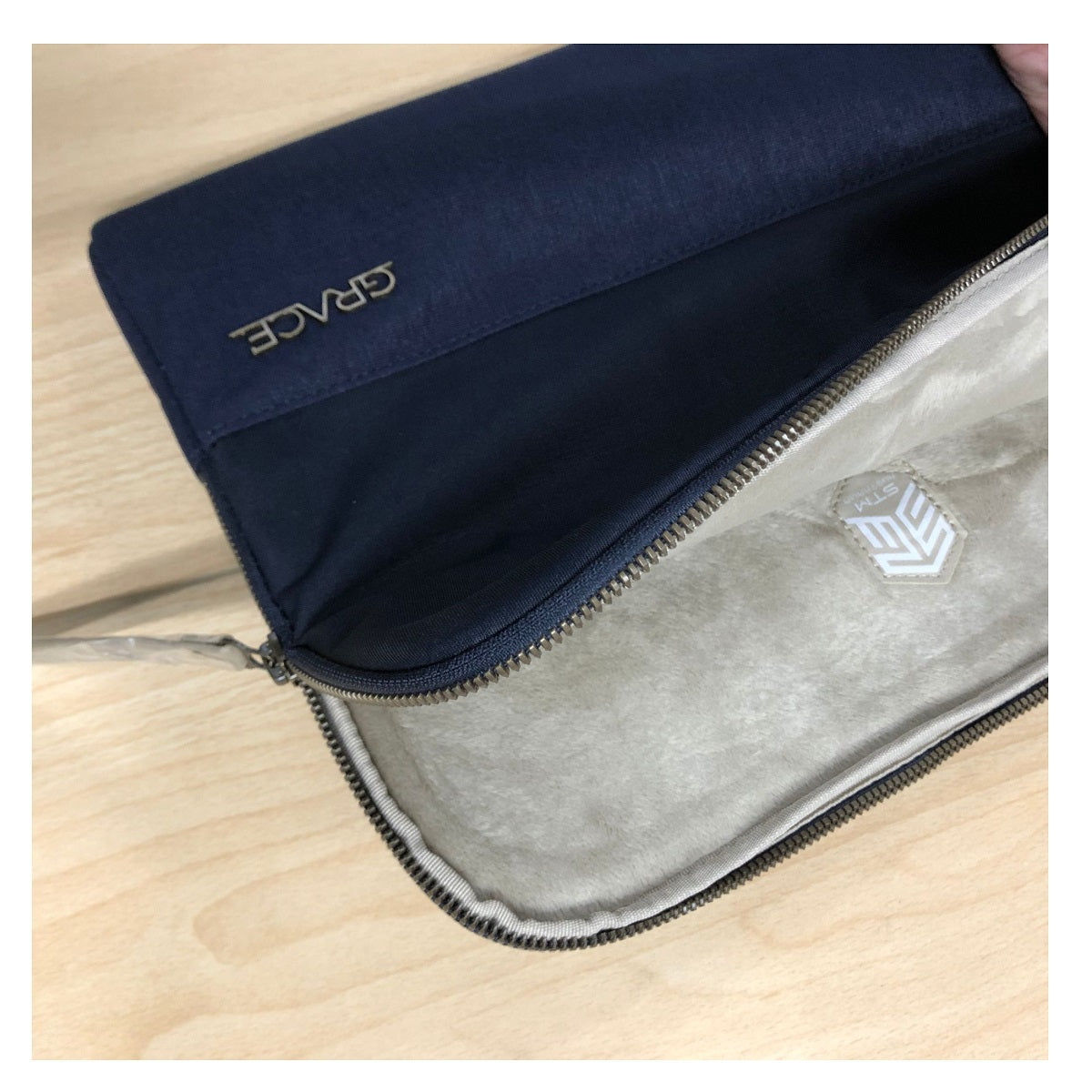 STM-Grace-Sleeve-Might_sky_back-plsuh-soft-lining_c12f670a-57ad-4d93-93fb-380d23e09fa5.jpg